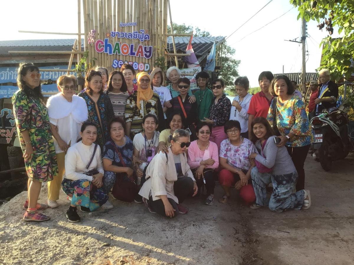 Homestay&Chaoleyseafoodrestaurant Ko Pu Bagian luar foto